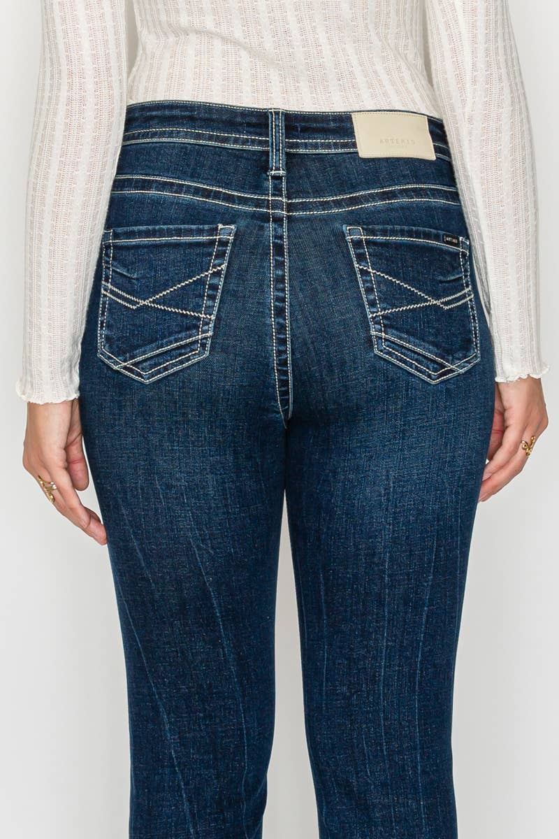 TUMMY CONTROL HIGH RISE SLIM FLARE JEANS *Signature*