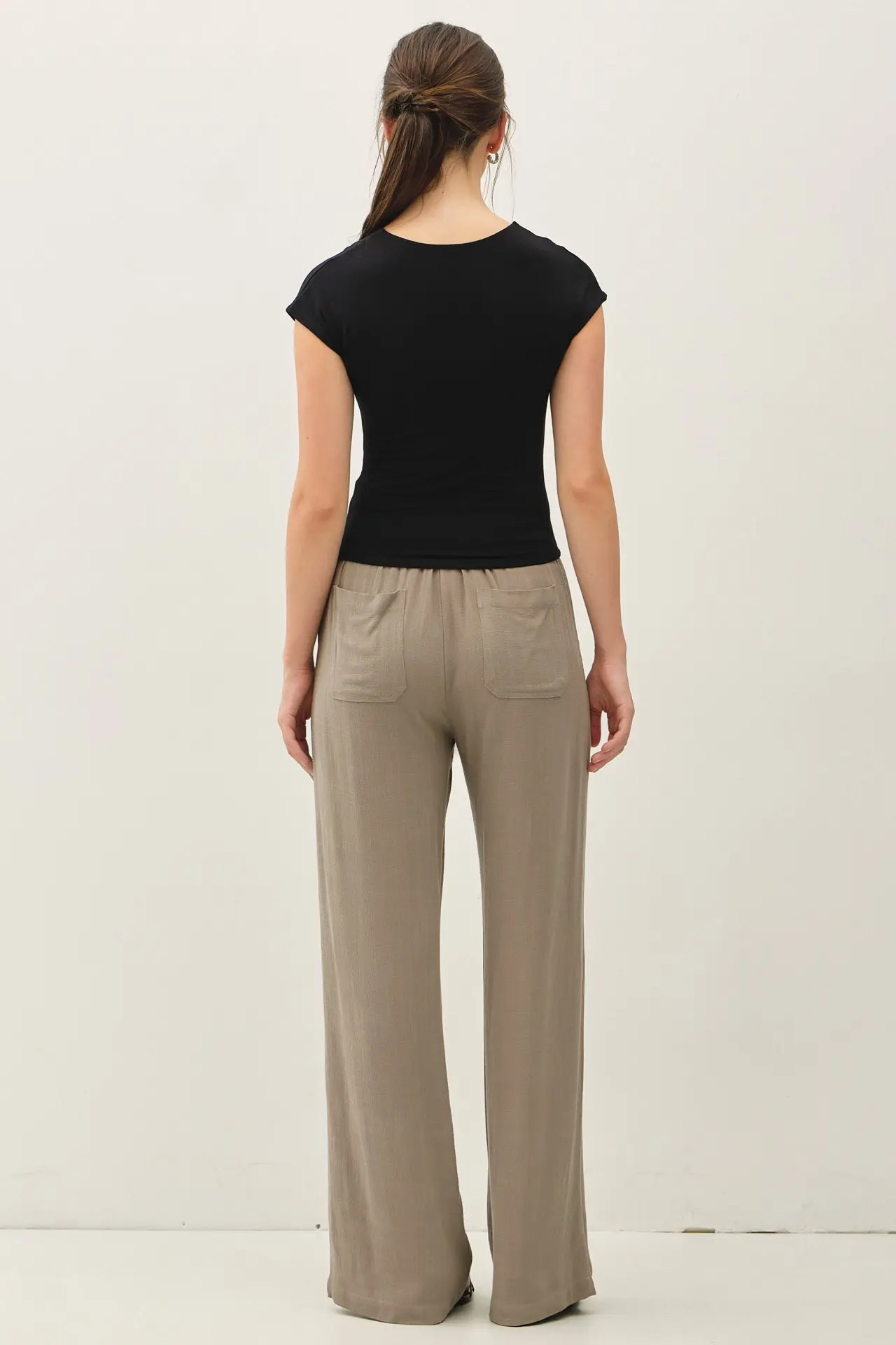 CAP SLEEVE CREWNECK TOP