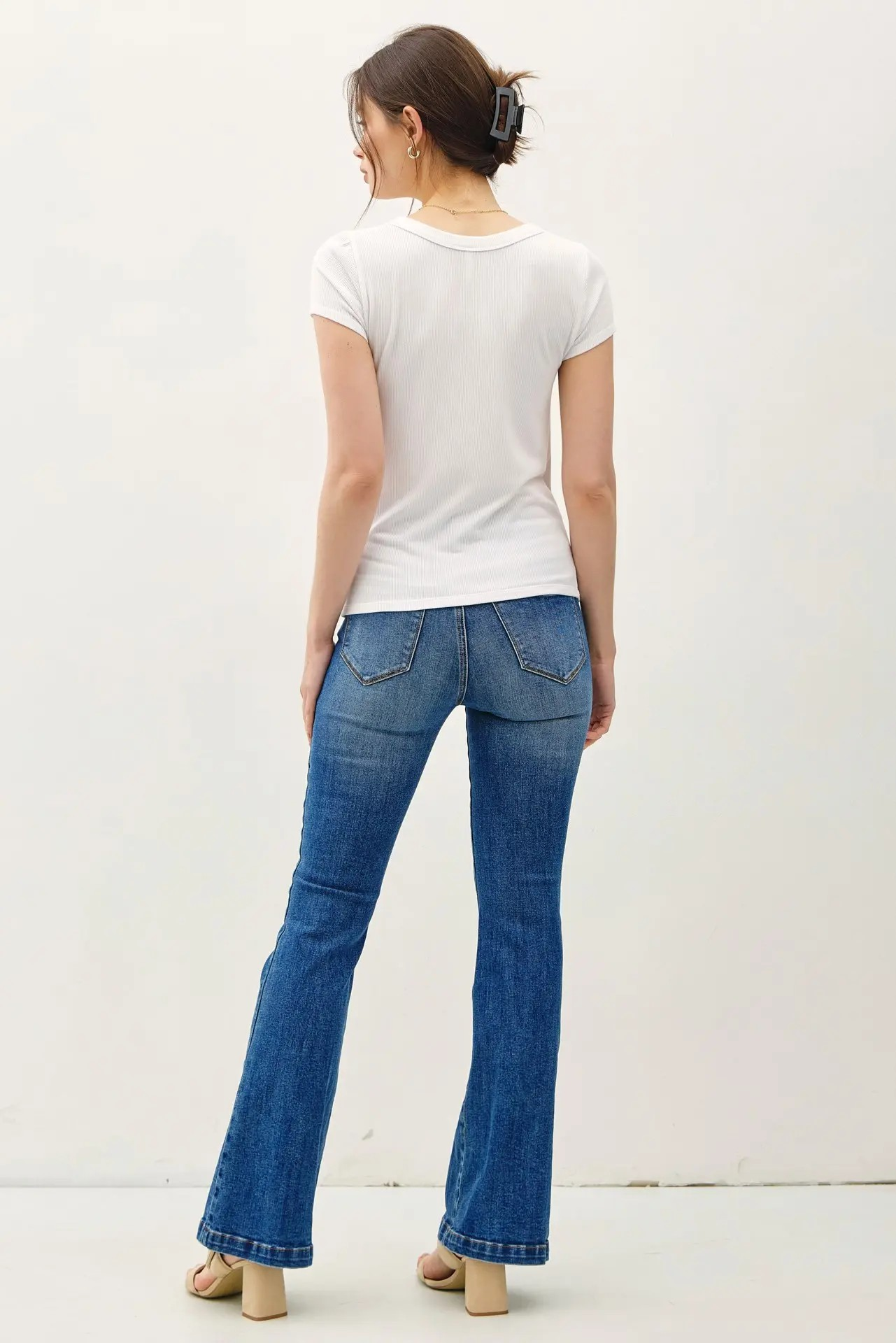 ULTRA SOFT BASIC SCOOP NECK BABY TEE