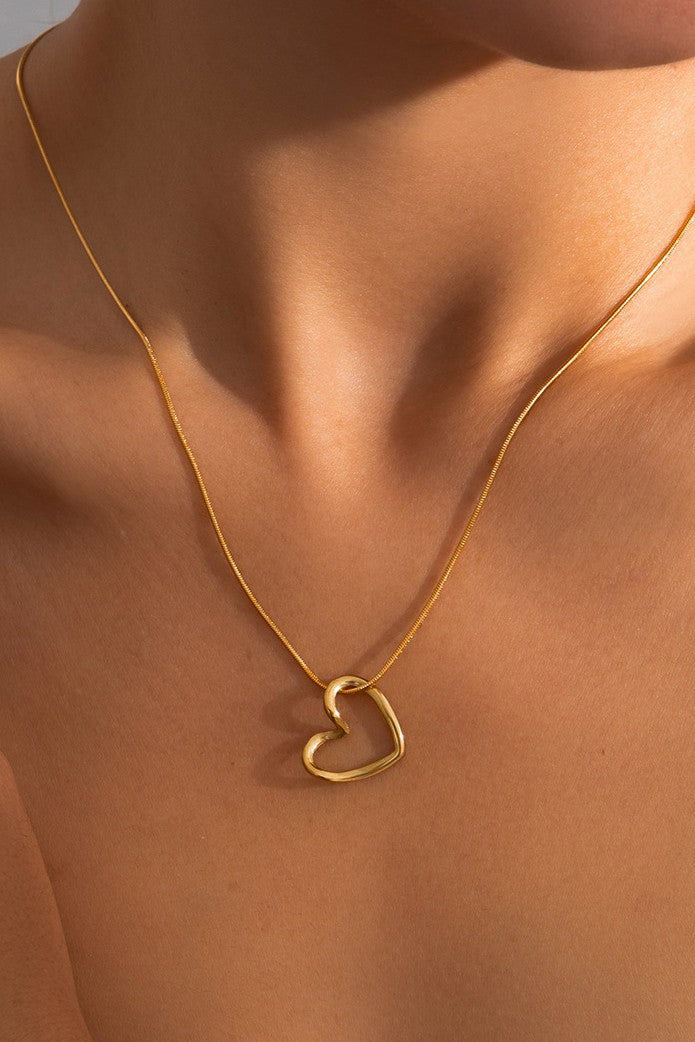 Simple Gold Heart Necklace